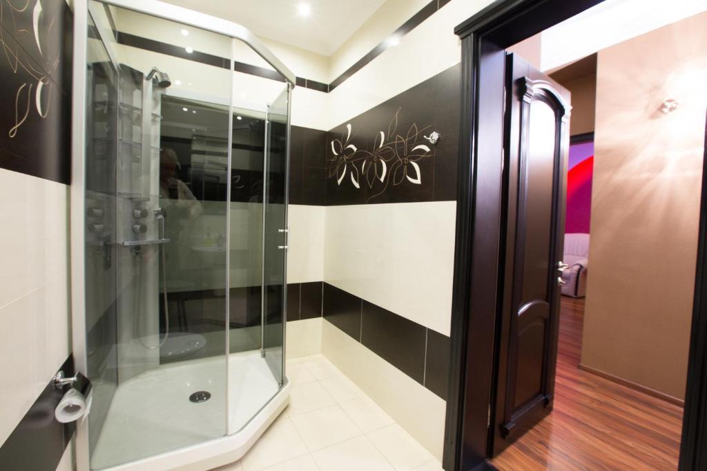 Royal Hotel Zaporizhia Ngoại thất bức ảnh
